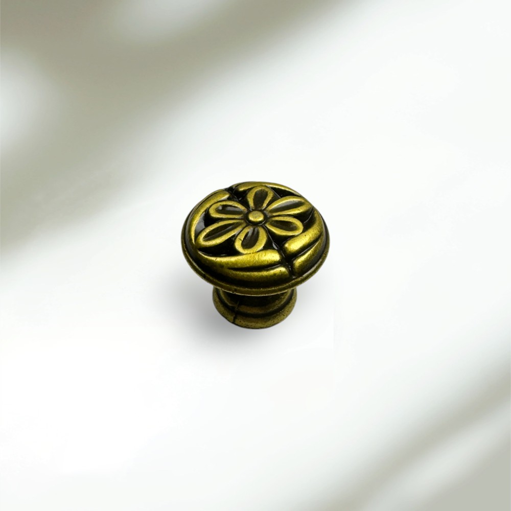 Umut Model 32 Düğme Kulp 25 mm. Antik